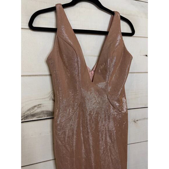 Faviana Glamour Formal Maxi Dress LIght Pink Shimmery Size 2 Plunging Neck - Picture 5 of 5